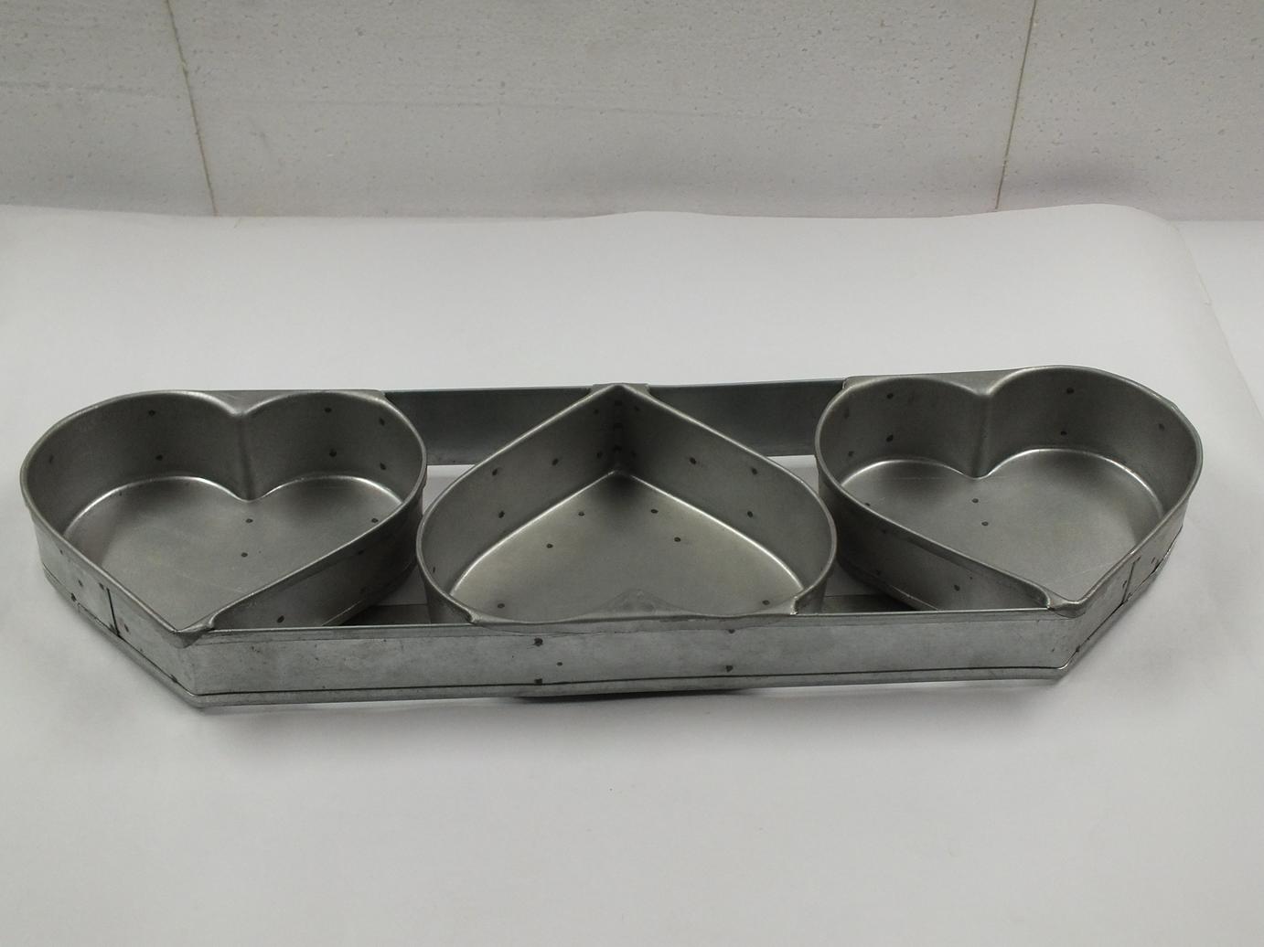 Z57 SM  Heart Cake Pan Set 3